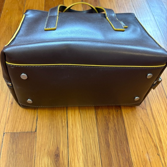 AWAY The Mini Everywhere Bag with Contrast Edge - Picture 10 of 12